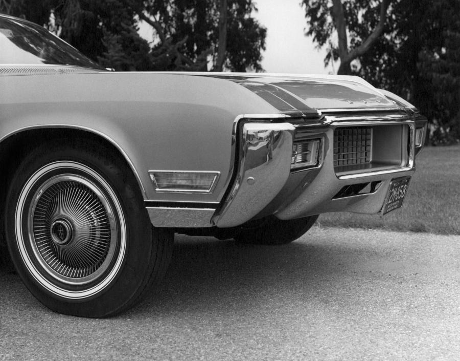Детали экстерьера Buick Riviera (49487) 1968 года  (фото 2 из 8)